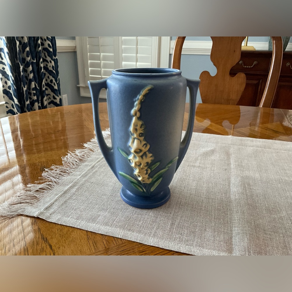 Roseville Pottery Foxglove Vase
